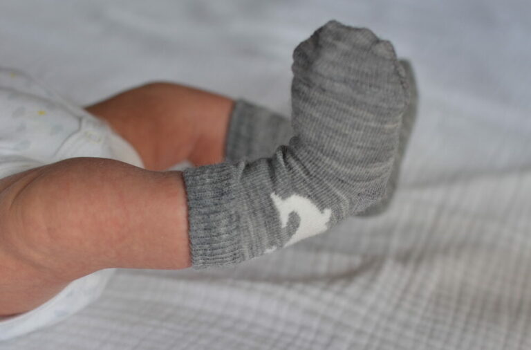 Chaussettes en laine mérinos à glisser dans la valise d'un bébé de 0-3 mois