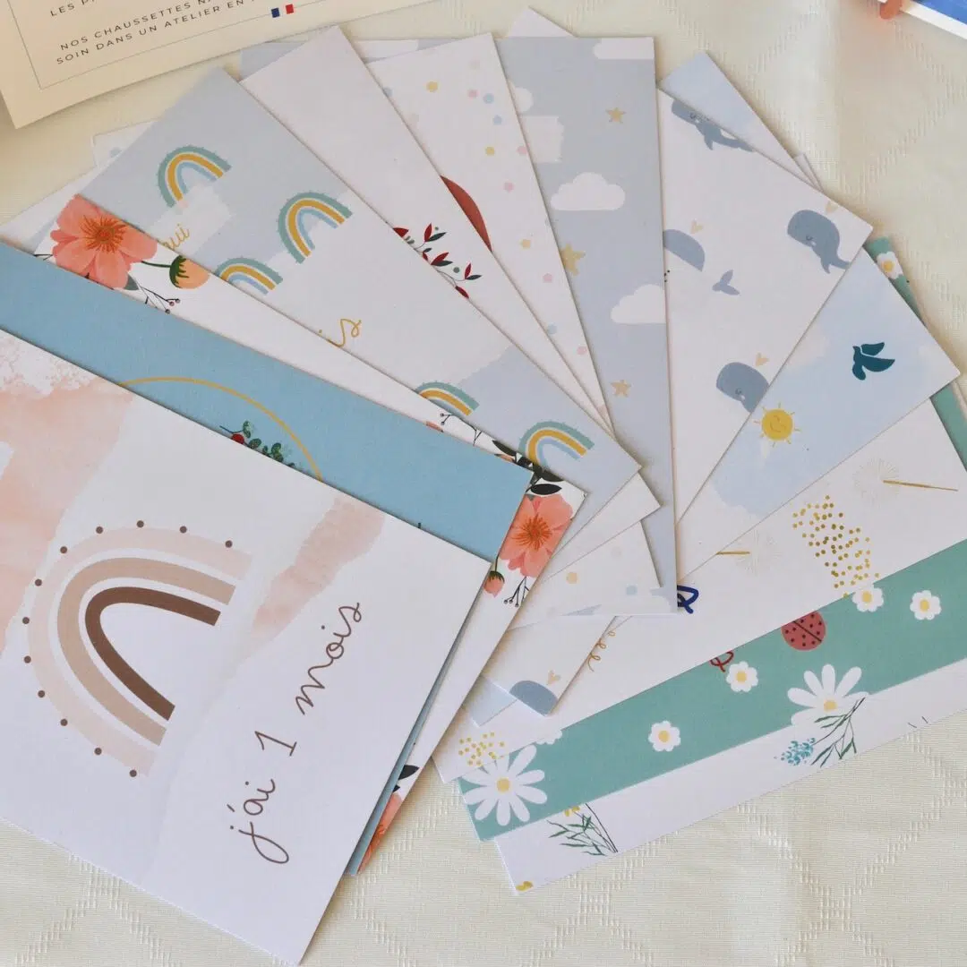 12 cartes en couleur pour conserver un souvenir mémorable de la première année de bébé